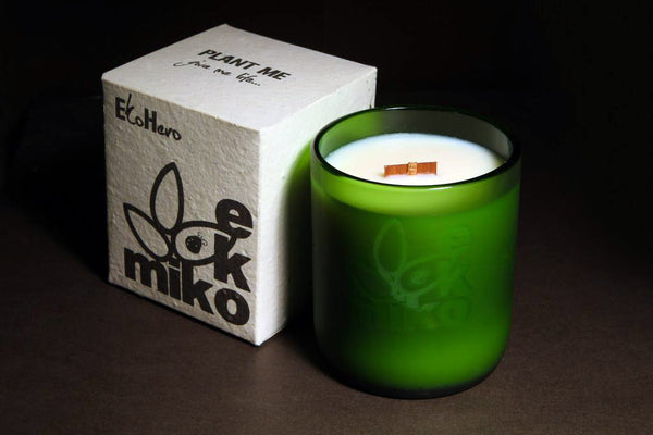 EkoMiko green coco butter body candle with seedbox 